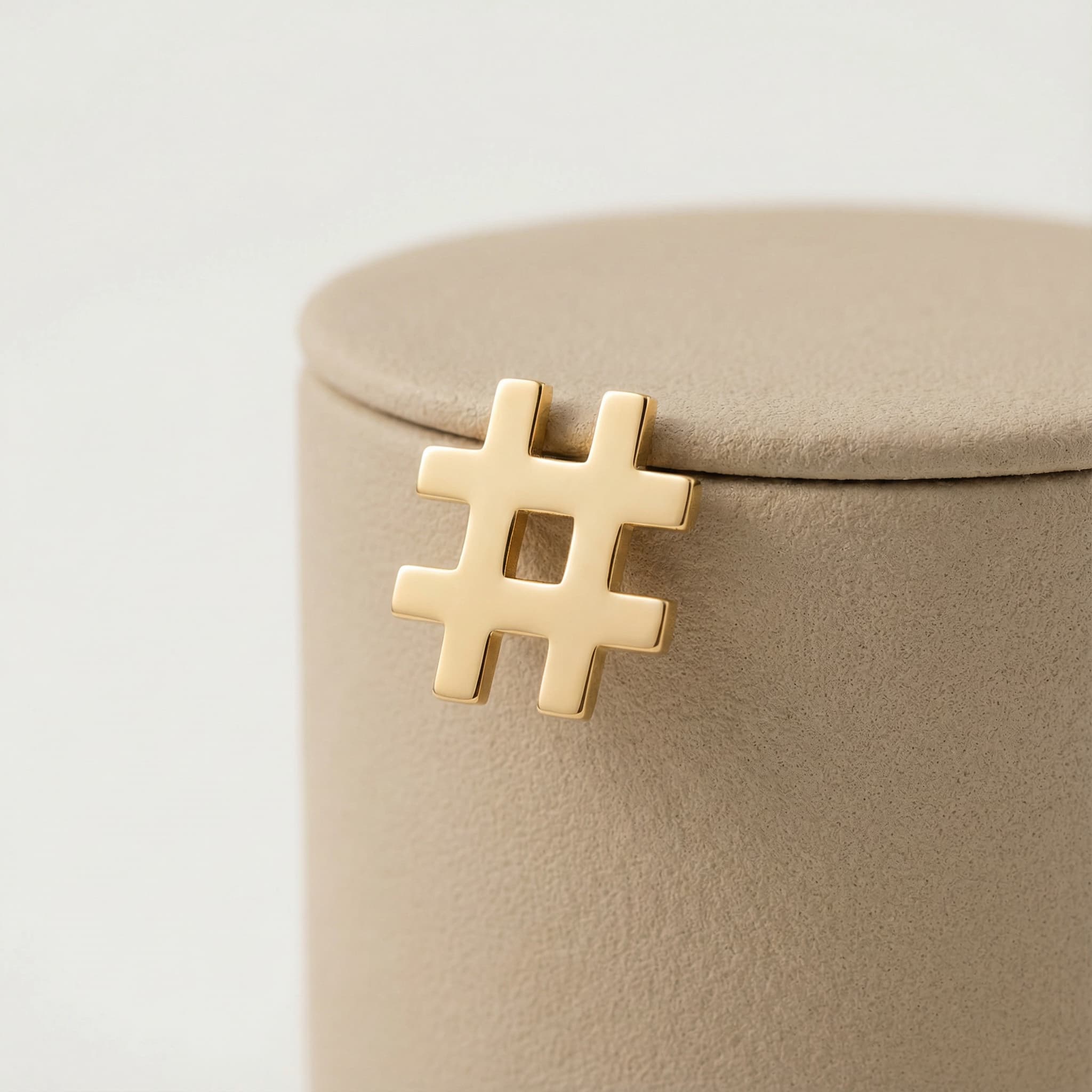 Hashtag Figürlü 925 Ayar Gümüş Küpe